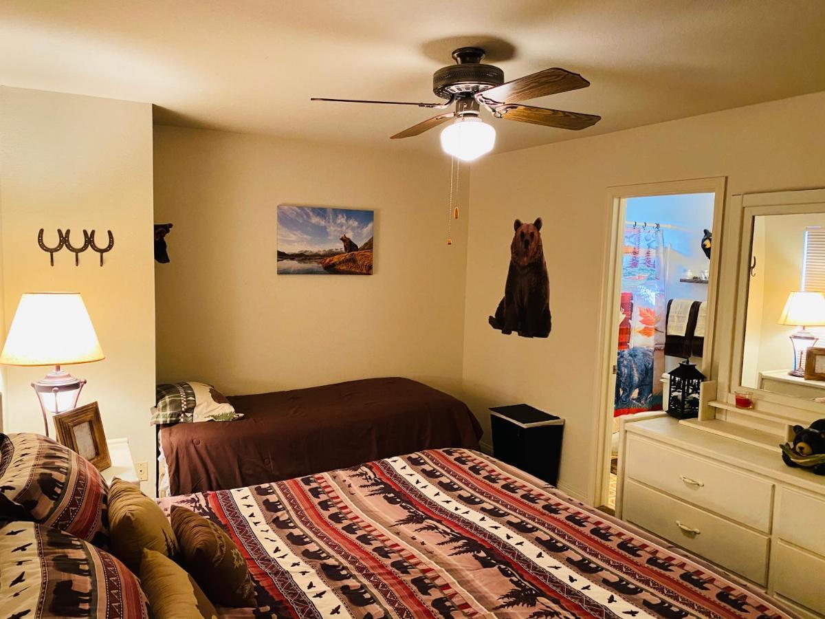 Your Home Away From Home! 파인톱-호변 외부 사진